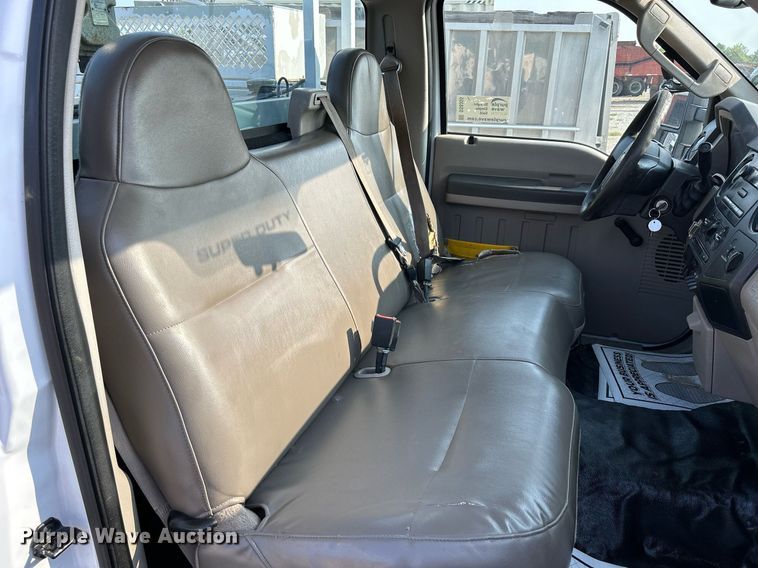 image for item DS6355 2008 Ford F550 Super Duty XL  utility / service truck