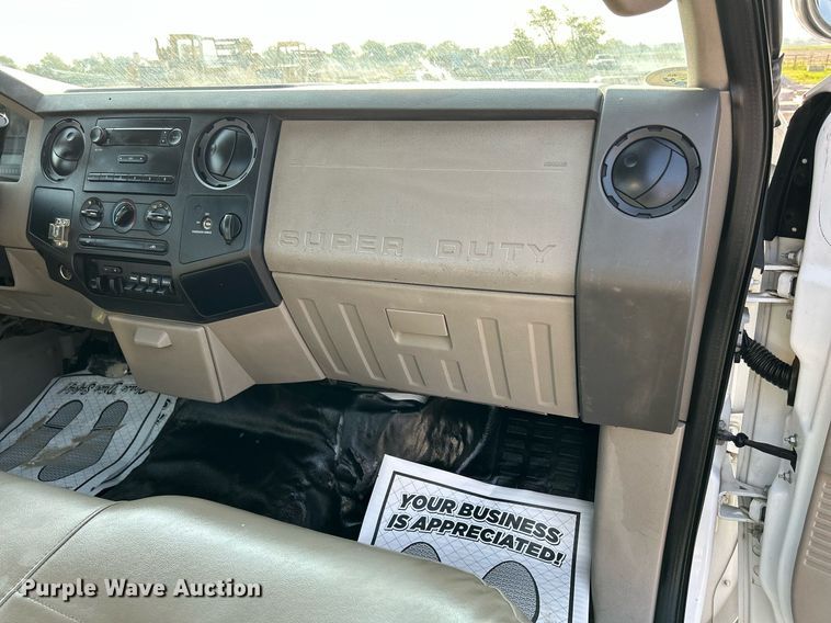 image for item DS6355 2008 Ford F550 Super Duty XL  utility / service truck