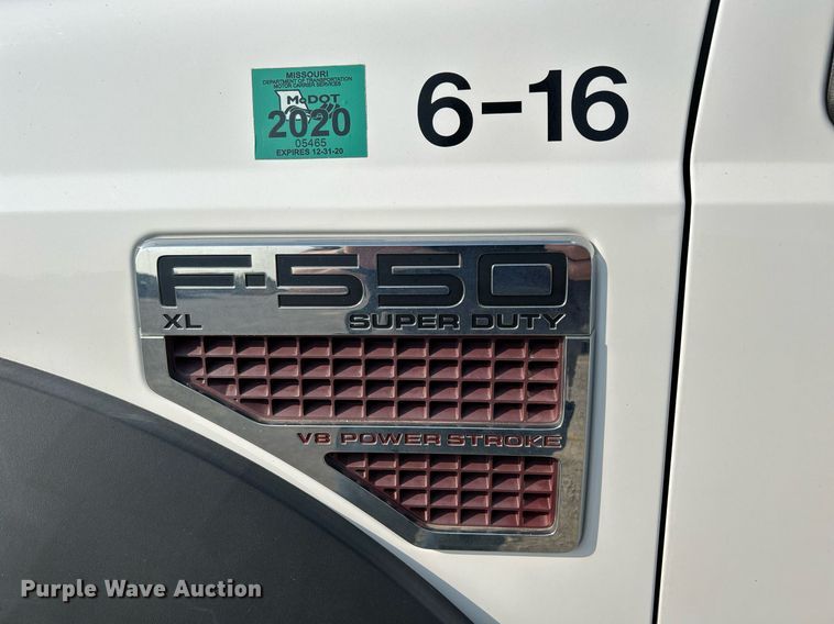 image for item DS6355 2008 Ford F550 Super Duty XL  utility / service truck