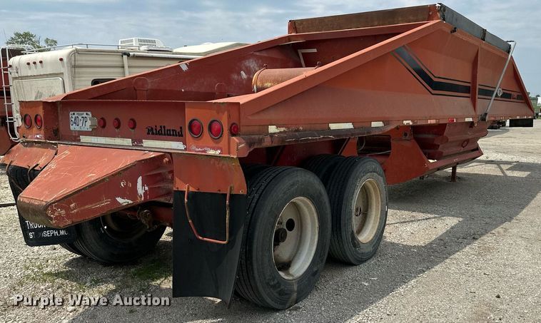 image for item DS6356 1996 Midland MG40CLAM  bottom dump trailer