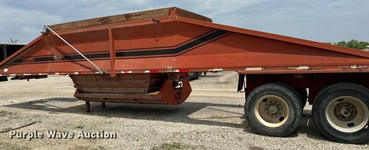 image for item DS6356 1996 Midland MG40CLAM  bottom dump trailer