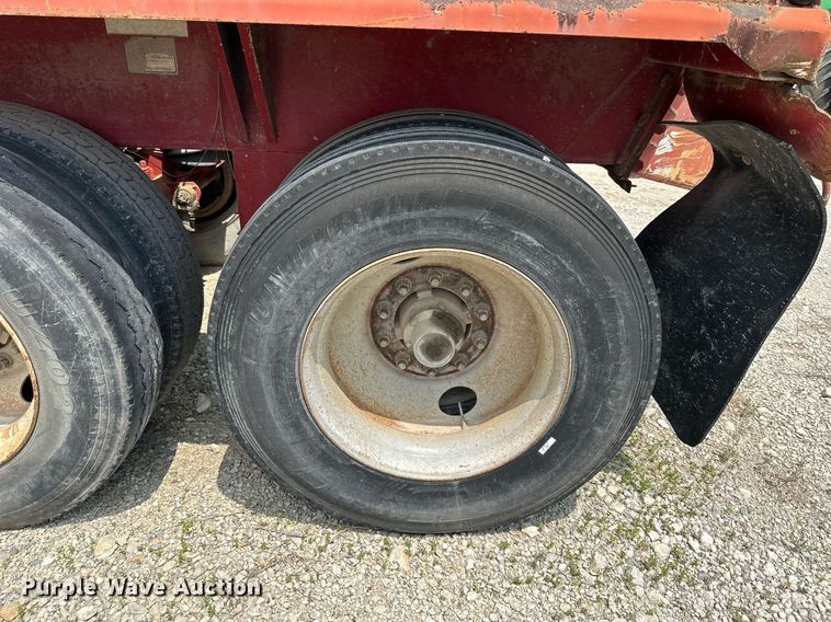 image for item DS6356 1996 Midland MG40CLAM  bottom dump trailer