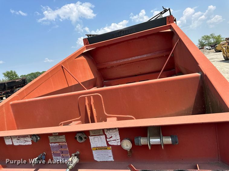 image for item DS6358 1996 Midland MG40CLAM  bottom dump trailer