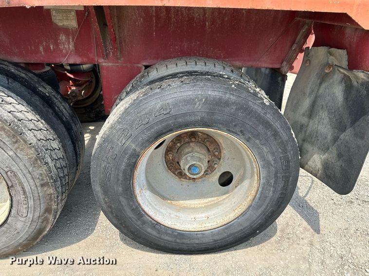 image for item DS6358 1996 Midland MG40CLAM  bottom dump trailer