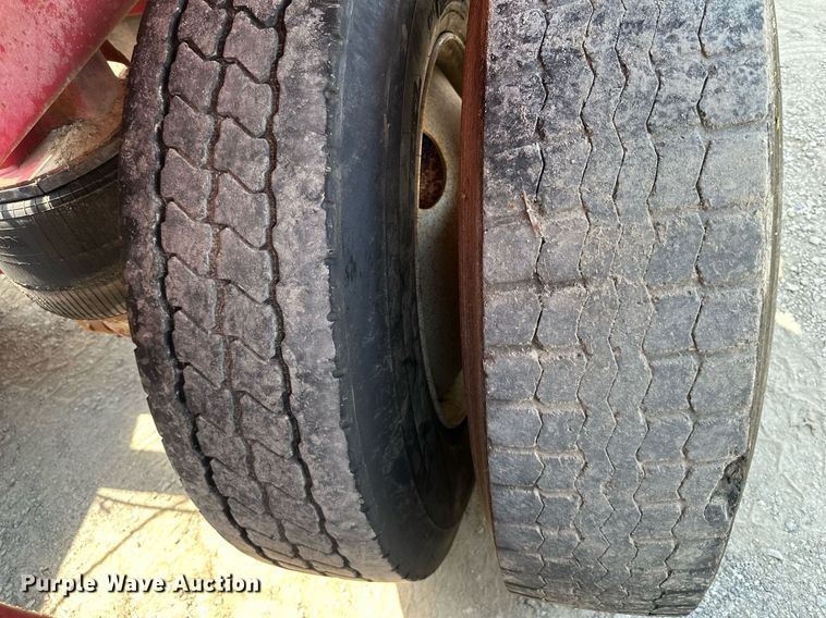 image for item DS6358 1996 Midland MG40CLAM  bottom dump trailer