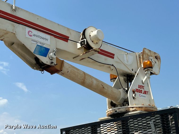 image for item DS6360 2000 Chevrolet T8500  crane truck