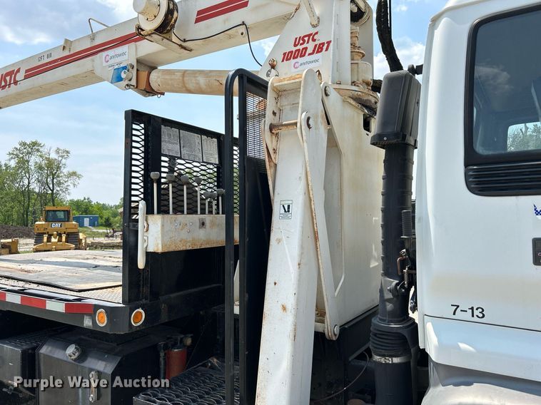 image for item DS6360 2000 Chevrolet T8500  crane truck