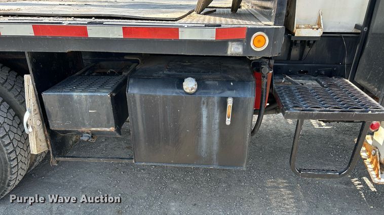 image for item DS6360 2000 Chevrolet T8500  crane truck