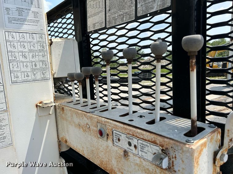 image for item DS6360 2000 Chevrolet T8500  crane truck