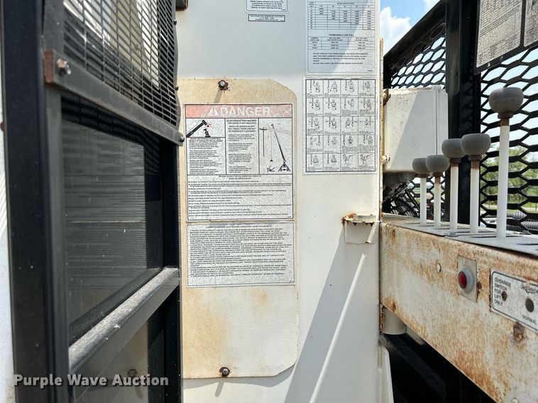 image for item DS6360 2000 Chevrolet T8500  crane truck