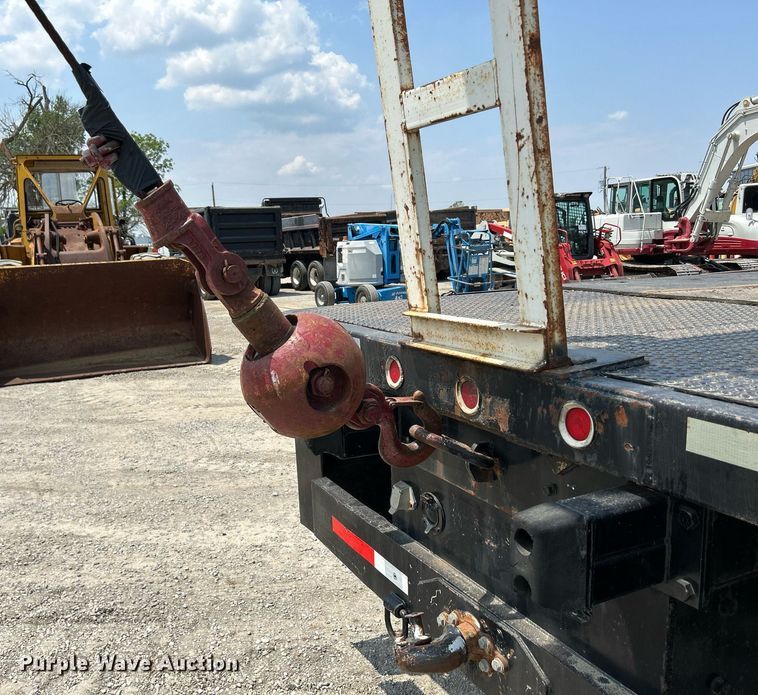 image for item DS6360 2000 Chevrolet T8500  crane truck