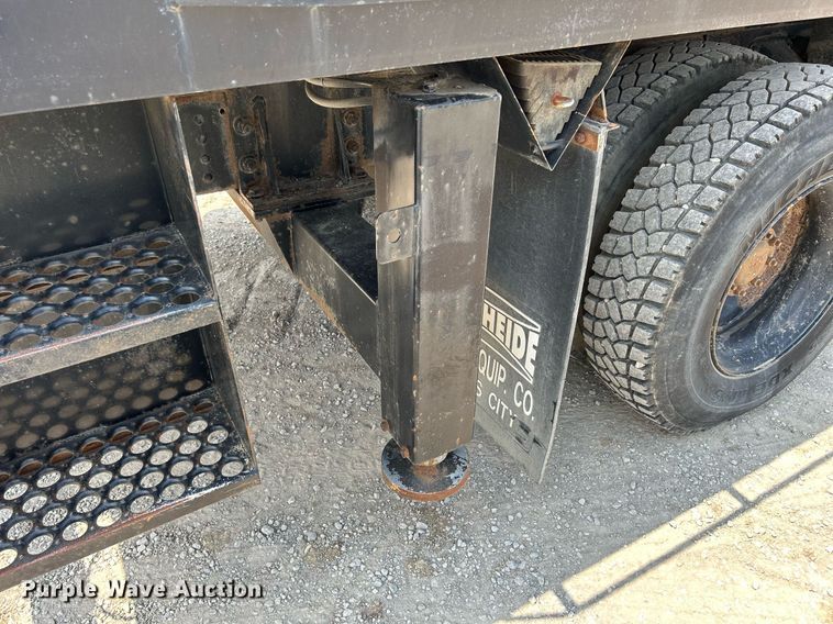 image for item DS6360 2000 Chevrolet T8500  crane truck