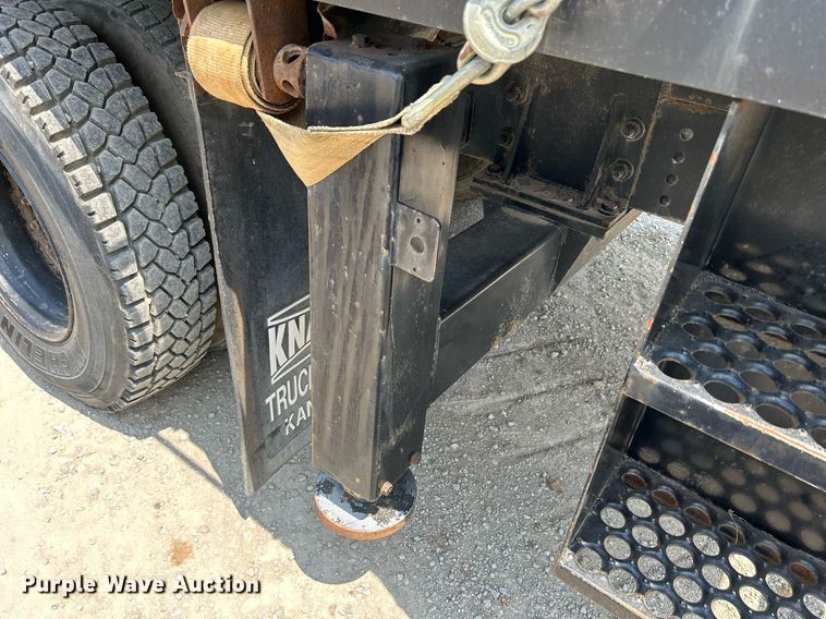 image for item DS6360 2000 Chevrolet T8500  crane truck