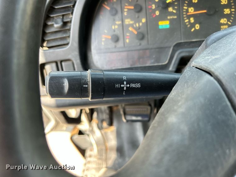 image for item DS6360 2000 Chevrolet T8500  crane truck