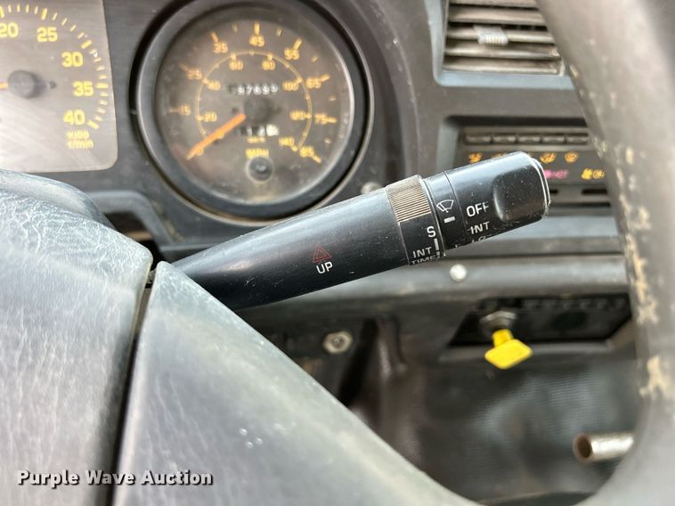 image for item DS6360 2000 Chevrolet T8500  crane truck