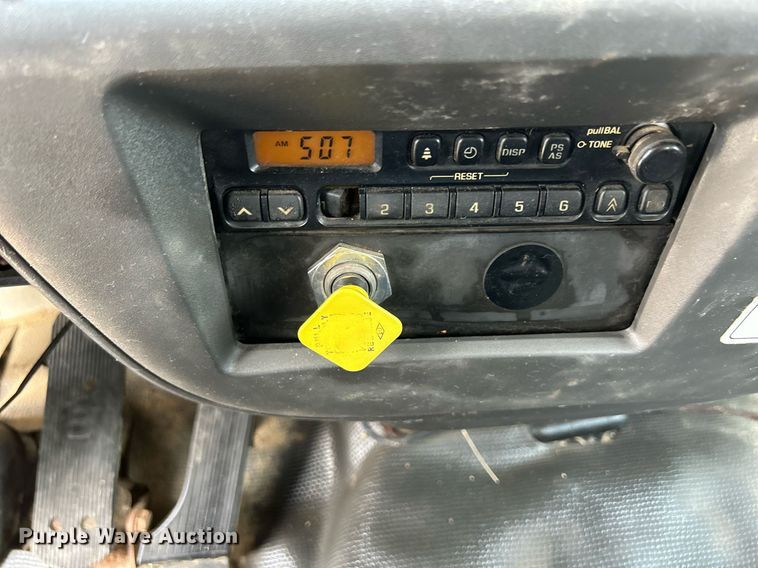 image for item DS6360 2000 Chevrolet T8500  crane truck