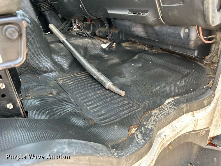 image for item DS6360 2000 Chevrolet T8500  crane truck