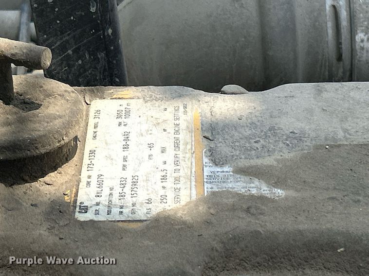 image for item DS6360 2000 Chevrolet T8500  crane truck