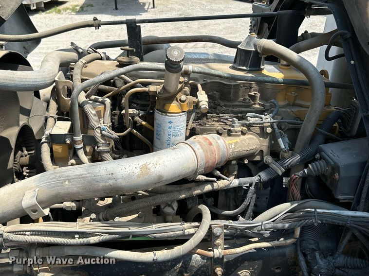 image for item DS6360 2000 Chevrolet T8500  crane truck