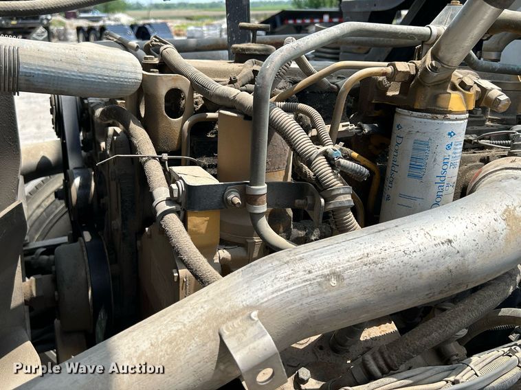 image for item DS6360 2000 Chevrolet T8500  crane truck