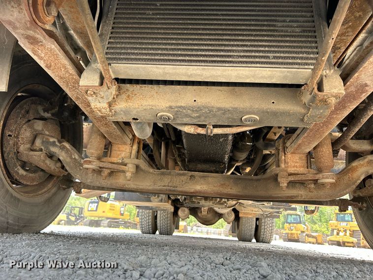 image for item DS6360 2000 Chevrolet T8500  crane truck