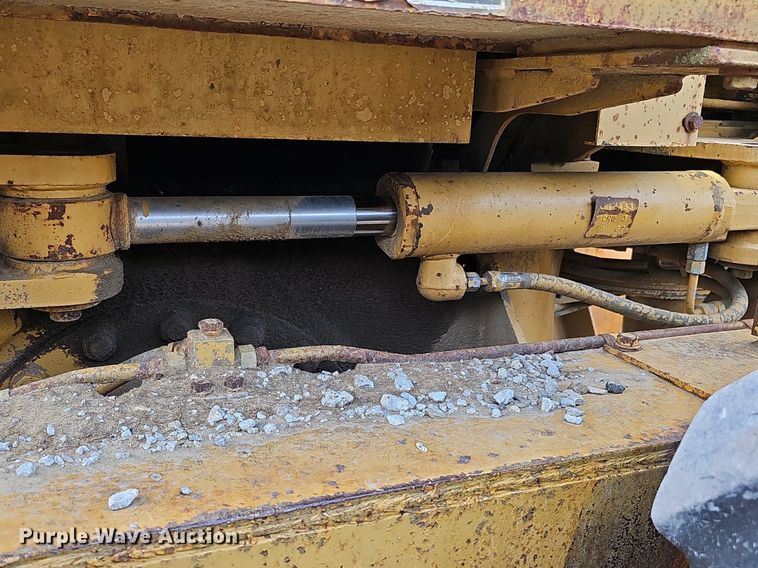 image for item DS6362 1988 Caterpillar 140G  VHP motor grader
