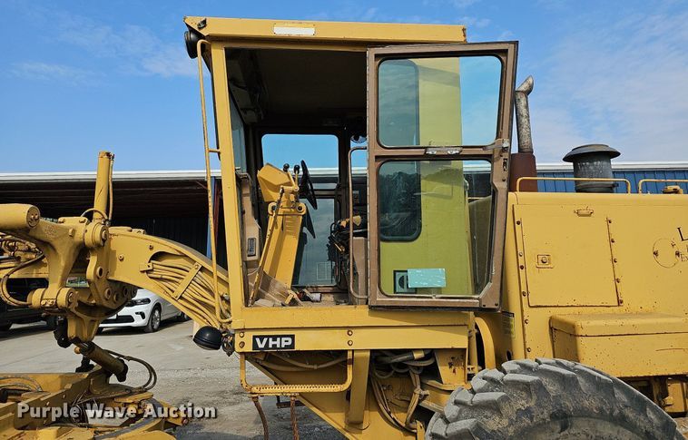 image for item DS6362 1988 Caterpillar 140G  VHP motor grader