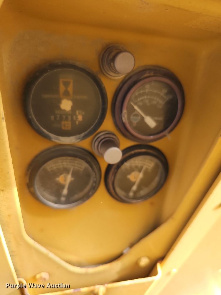 image for item DS6362 1988 Caterpillar 140G  VHP motor grader