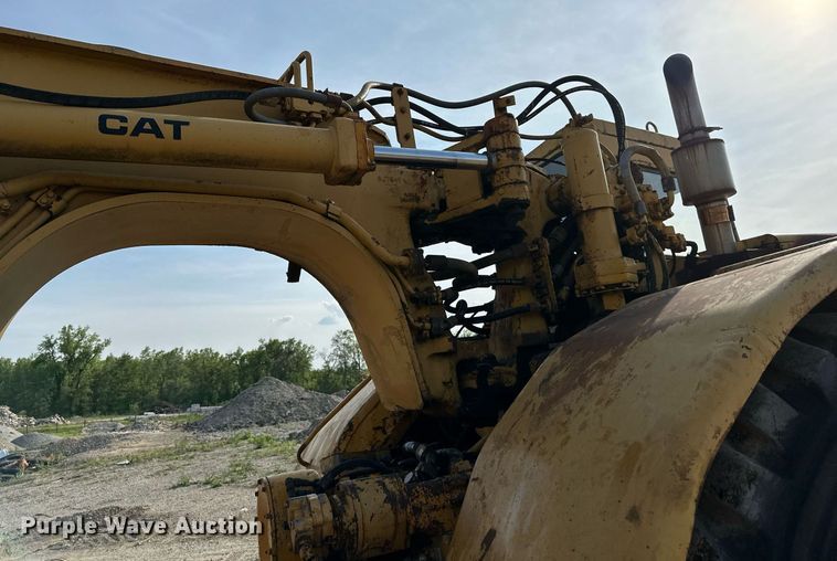 image for item DS6363 1975 Caterpillar 623B  elevating scraper