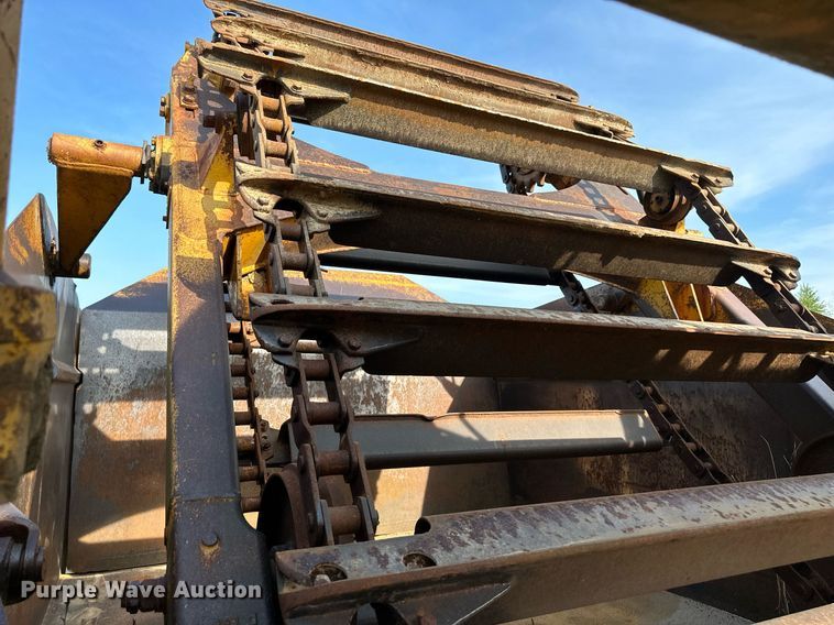 image for item DS6363 1975 Caterpillar 623B  elevating scraper