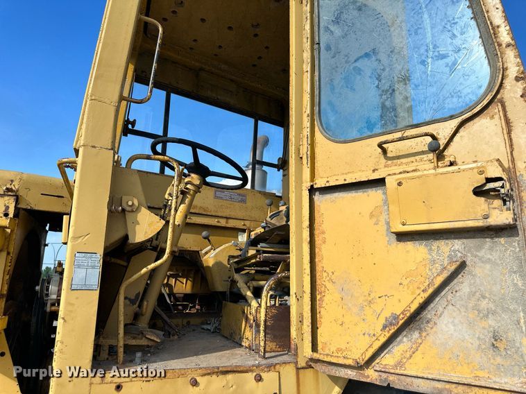 image for item DS6363 1975 Caterpillar 623B  elevating scraper