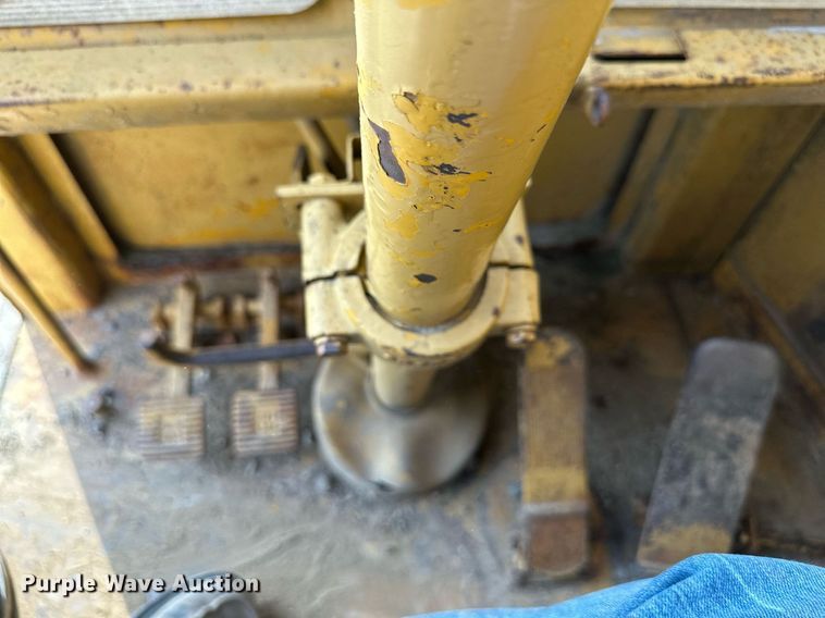 image for item DS6363 1975 Caterpillar 623B  elevating scraper