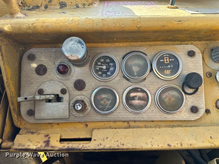 image for item DS6363 1975 Caterpillar 623B  elevating scraper