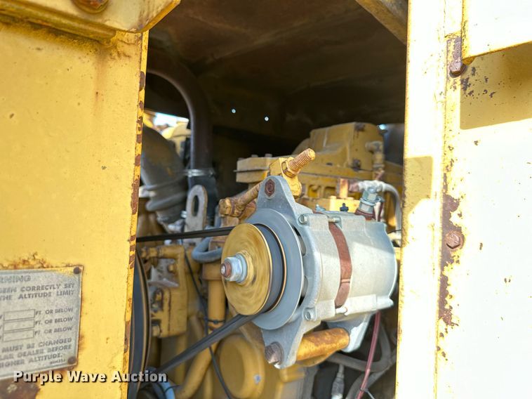 image for item DS6363 1975 Caterpillar 623B  elevating scraper