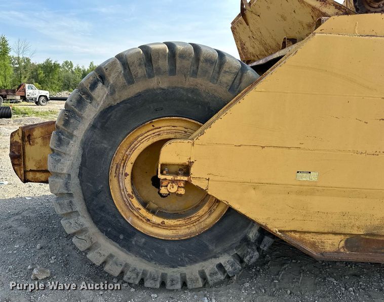 image for item DS6363 1975 Caterpillar 623B  elevating scraper