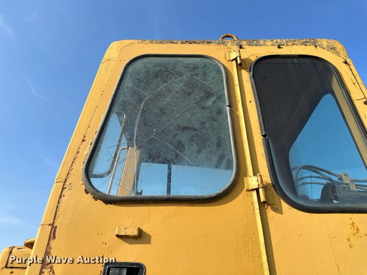 image for item DS6363 1975 Caterpillar 623B  elevating scraper