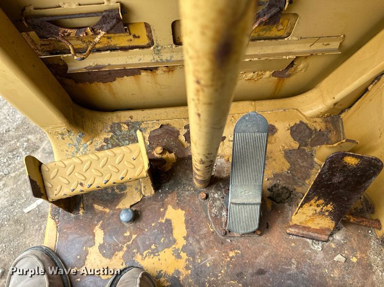 image for item DS6364 1976 Caterpillar 613B  elevating scraper