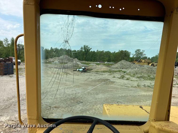 image for item DS6364 1976 Caterpillar 613B  elevating scraper