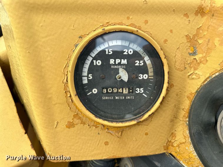 image for item DS6364 1976 Caterpillar 613B  elevating scraper