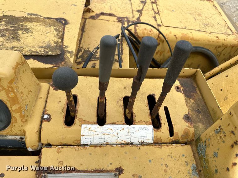 image for item DS6364 1976 Caterpillar 613B  elevating scraper