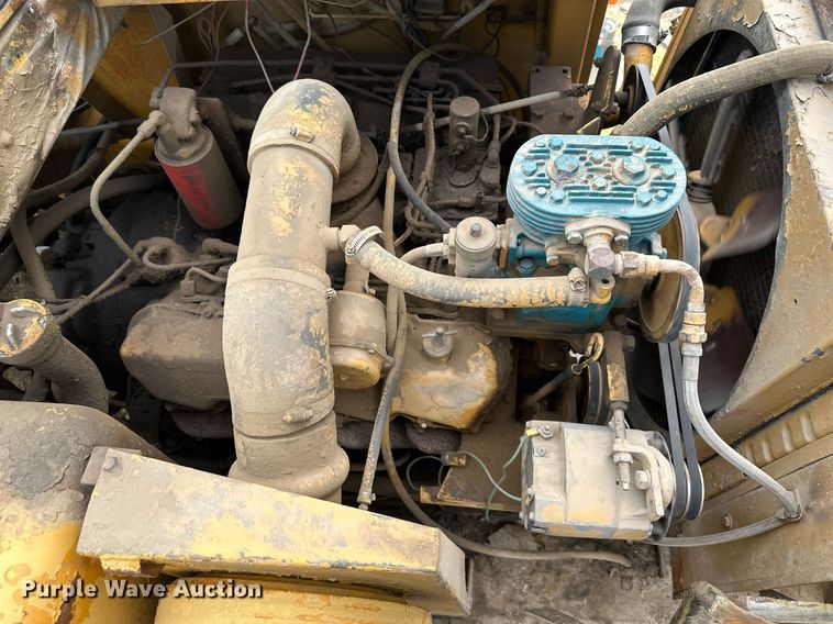 image for item DS6364 1976 Caterpillar 613B  elevating scraper