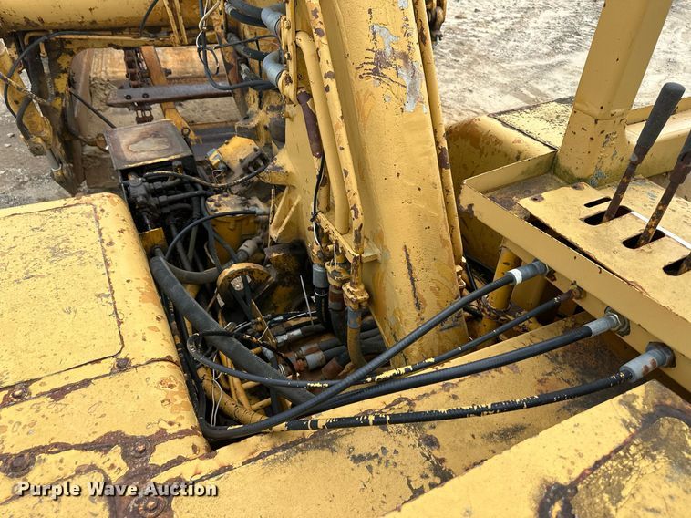 image for item DS6364 1976 Caterpillar 613B  elevating scraper