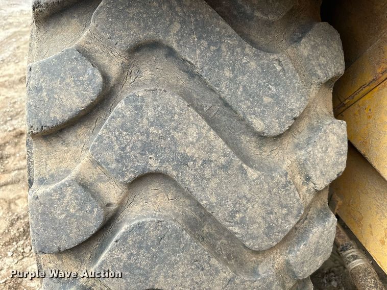 image for item DS6364 1976 Caterpillar 613B  elevating scraper