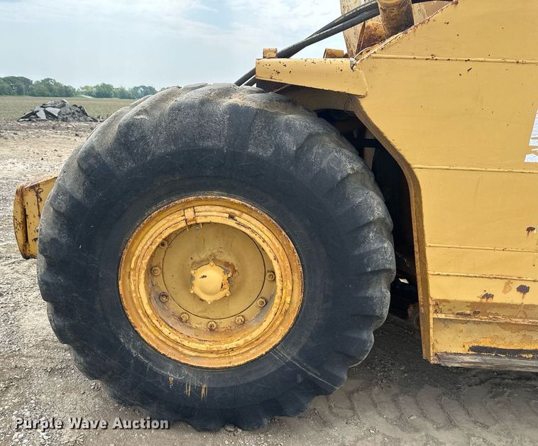 image for item DS6364 1976 Caterpillar 613B  elevating scraper