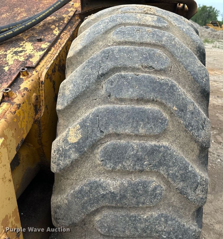 image for item DS6364 1976 Caterpillar 613B  elevating scraper