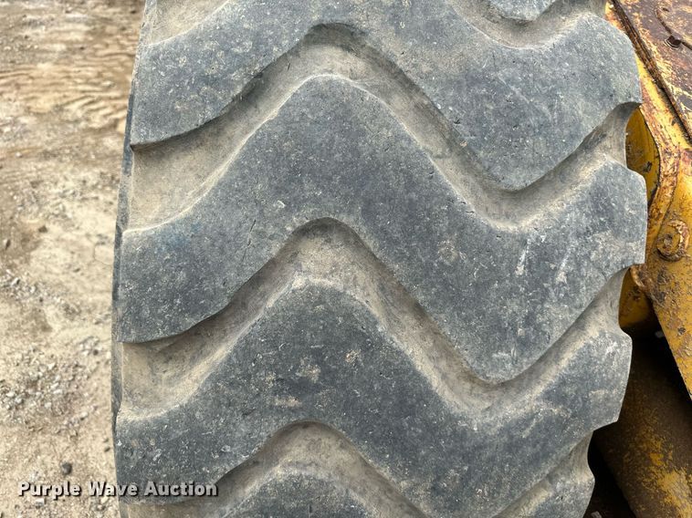 image for item DS6364 1976 Caterpillar 613B  elevating scraper