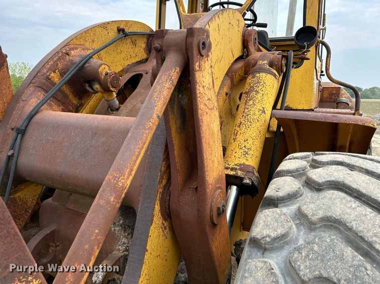 image for item DS6370 1973 Caterpillar 966C  wheel loader