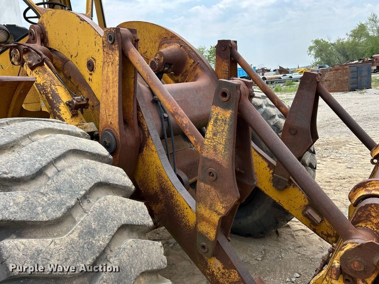 image for item DS6370 1973 Caterpillar 966C  wheel loader