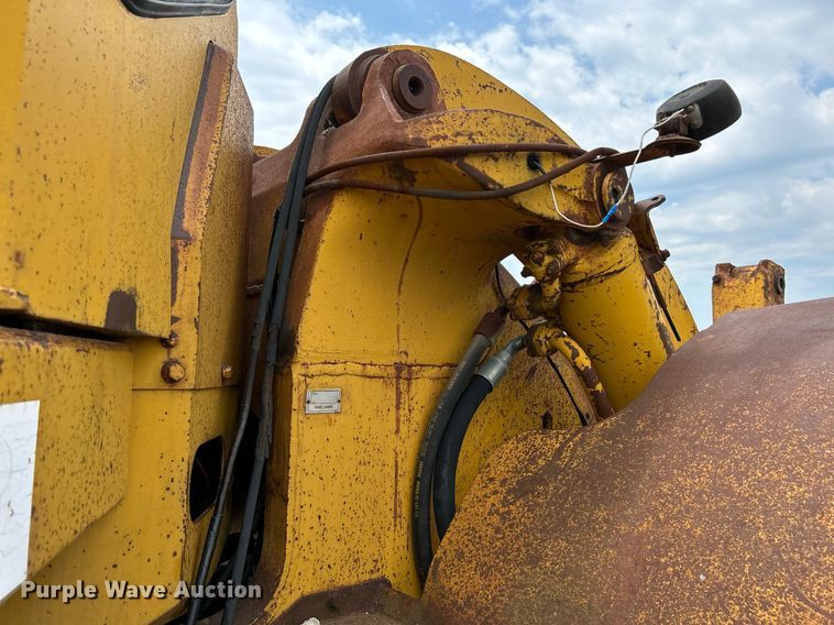 image for item DS6370 1973 Caterpillar 966C  wheel loader