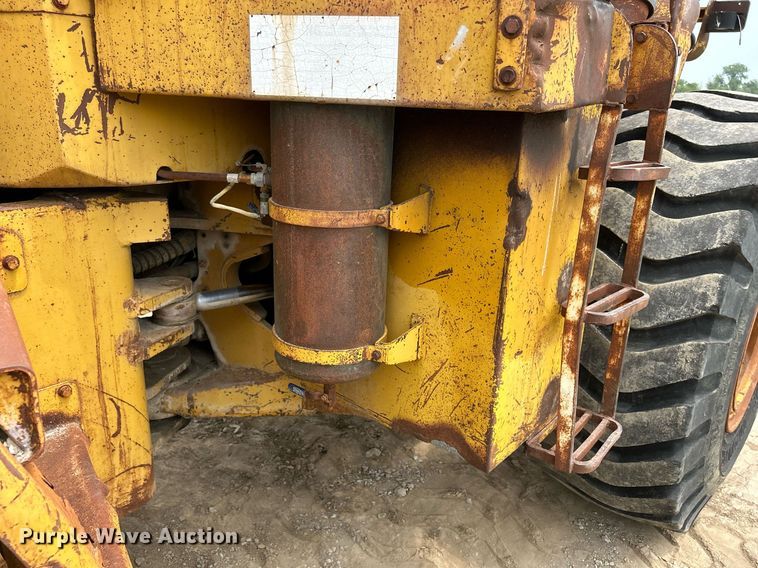 image for item DS6370 1973 Caterpillar 966C  wheel loader